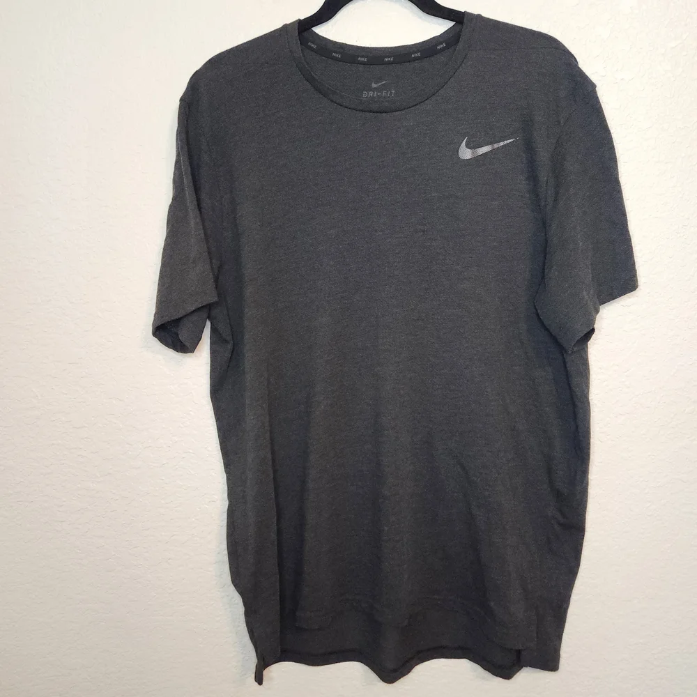Nike Dri Fit Men's Gray T-Shirt XL